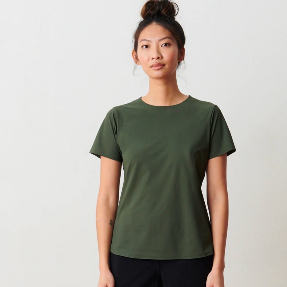 Like new: Aday “Made it” Tshirt